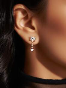 女士镀金公主方形锆石耳钉，搭配小巧圆形链坠，简约优雅风格，适合日常通勤和工作场合佩戴，是时尚爱好者的理想礼物。 - 金色 - 查看 4