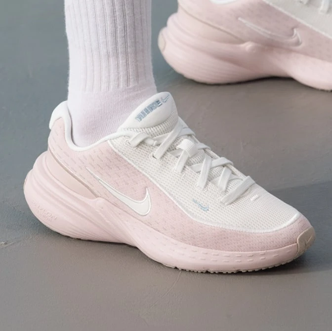 Nike Uplift SC 防滑耐磨 舒適輕便 低筒 休閒跑鞋 女款 - 粉紅白色 - 查看 1