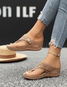 Summer Fashion New Thick - Soled Wedge Women's Sandals, Hollow And Breathable, Comfortable And Versatile For Beach Vacations And Casual Wear, Suitable For Daily Shopping Trips - Brown - View 6