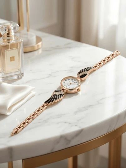 1PC Women's Quartz Watch, White Dial With Black Arabic Numerals, Casual Metal Bracelet And Bezel, Black Wing Design Accented With Rhinestones. A Stylish, Cute, And Petite Women's Wristwatch Perfect For Everyday Casual Wear And Fashionable Occasions. An Excellent Birthday Gift, Christmas Present, Or Anniversary Gift For Women, Ideal For Fashion Parties Or Daily Commuting. The Perfect Gift Watch For Enthusiasts.