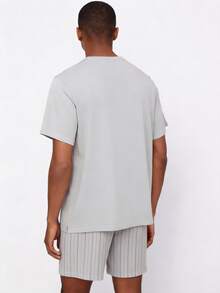 Snug League 2pcs Men's Casual Solid Color Loose Simple Wear-Out Round Neck Short Sleeve Plaid Shorts Pajama Set, Spring/Summer - Light Grey - View 6