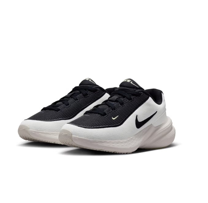 Nike 女款 UPLIFT SC 系列户外跑步鞋,缓震舒适轻便透气休闲运动鞋,黑白百搭配色,适合通勤和休闲运动 IF1749-100 - 黑與白 - 查看 1