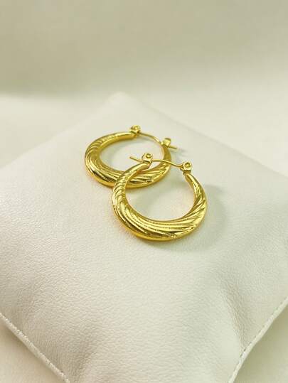 Fashionable Women's Gold Hoop Earrings - Low-Allergenic Circular Earrings For Fashionable Gold Earrings For Women, Perfect Hoop Earrings For Ladies, Birthday Gift Idea, Creative Design