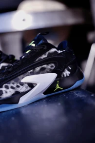 Nike Jordan Luka 2 PF Doncic 2 圆头系带透气低帮篮球鞋，黑白，男款 - 黑與白 - 查看 8