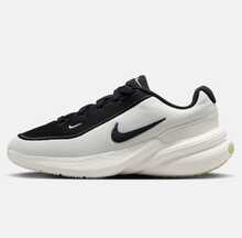 Nike 女款 UPLIFT SC 系列户外跑步鞋，缓震舒适轻便透气休闲运动鞋，黑白百搭配色，适合通勤和休闲运动 IF1749-100 - 黑與白 - 查看 2