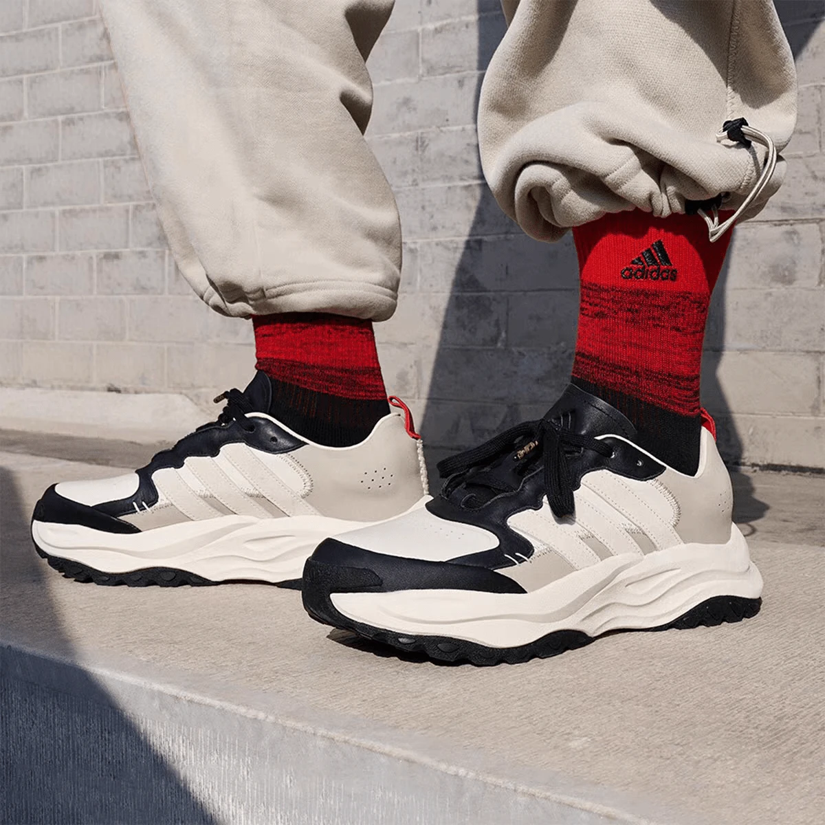 Adidas Maxxwavy Cushioned, Durable, Thick-Soled, Comfortable, Versatile Low-Top Chunky Sneakers, Unisex. - Black, White and Gray - View 1