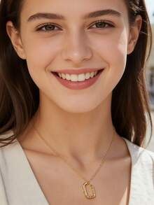 Charm-In 女士镀金立方氧化锆长方形吊坠项链，简约现代风格首饰，适合日常通勤和工作佩戴，是送给女友或闺蜜的优雅礼物。 - 金色 - 查看 2