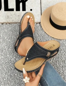 Clip-On Wedge Heels And Hollow-Out Design Women's Shoes Fit The Foot Well And Are Not Easily Deformed. Wearing Them In Summer Can Keep The Feet Dry And Reduce The Feeling Of Stuffiness - Black - View 6