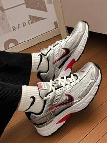 Nike Initiator 時尚透氣耐磨 低筒 休閒城市通勤跑步鞋 男款 黑銀 - 黑銀 - 查看 9