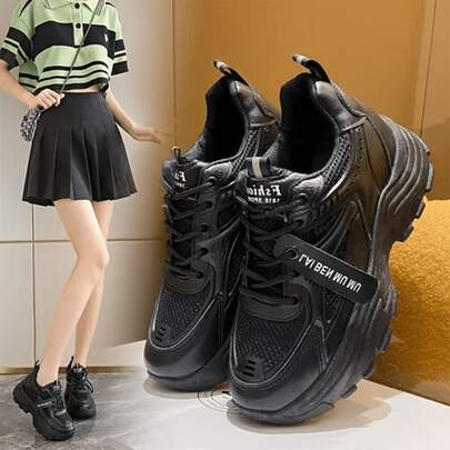 Zapatillas de plataforma con cuña para mujer, zapatillas casuales de caña baja con cordones y suela de goma para comodidad y estilo durante toda la temporada.