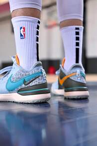 Nike LeBron NXXT Gen EP, Round Toe Lace-Up Low-Top Basketball Shoes, Men's, Blue And White - Blue and White - View 10