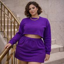 The Babado Set Is The Perfect Choice For Those Who Love To Be Fashionable With Style And Comfort. It Consists Of A Super , High-Fashion Skirt And A Long-Sleeved Cropped Top. - 紫色 - 查看 2