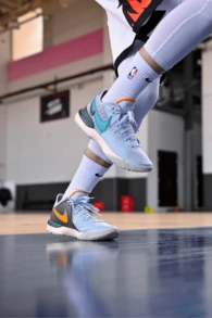 Nike LeBron NXXT Gen EP, Round Toe Lace-Up Low-Top Basketball Shoes, Men's, Blue And White - Blue and White - View 8