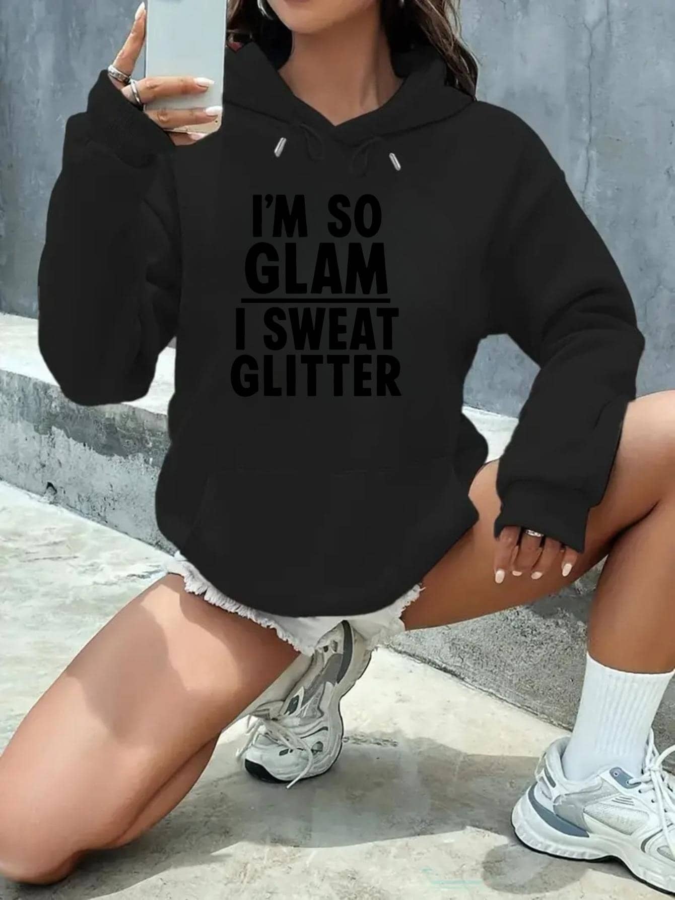 Women's Sweatshirts Hoodie Long Sleeves Crew Neck Regular Fit Streetwear Graphic Print I'm So Glam I Sweat Glitter Casual Top Pullover vêtements automne hiver vêtements manches longues vêtements d'automne hommes, manches longues Pullover vêtements hommes Pullover, manches longues vêtements d'automne vêtements d'hiver pullover manches longues haut Couple cadeaux romantiques de la Saint-Valentin pour lui et son cadeaux romantiques de la Saint-Valentin cadeaux de couple de la Saint-Valentin cadeaux romantiques - Noir - Voir 1