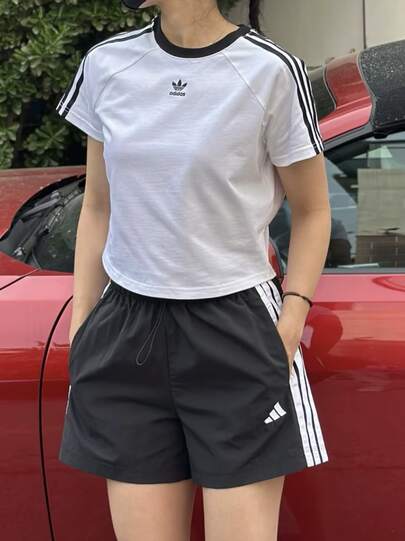  Pantalones cortos casuales de cintura alta adidas ESSENTIALS 3-Stripes Lifestyle para mujer, negro/blanco