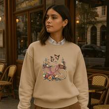 Moletom Feminino Blusa de Frio Gola Careca Bicicleta e Flores Delicados Agasalho Streetwear Premium Sem Capuz Casaco Casual Paty Moda Feminina Fofo - Creme - Visão 1