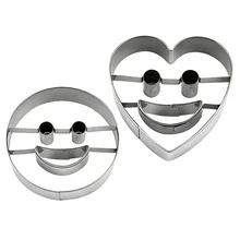 1pc/4PCS Creative Smile Shaped Biscuit Cutting Mold, Stainless Steel Pastry Cutter, Biscuit Mold, Baking Tools, Kitchen Accessories - View 13