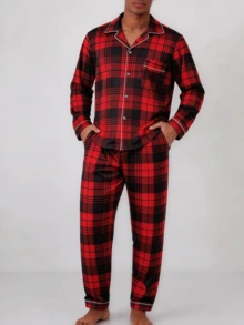 Snug League 男士睡衣套装（两件套），红色格子数码印花，柔软舒适的长袖纽扣上衣和松紧腰长裤，时尚秋冬睡衣，新年礼物 - 酒紅色 - 查看 6