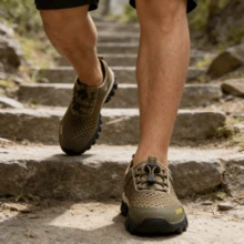 [Entrenadores] Botas de montaña para hombre, aptas para todas las estaciones, con suela gruesa, antideslizante y duradera para mayor comodidad, ideales para escalada y senderismo. - Caqui - Ver 5