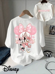 This Disney-Licensed Women's Summer Cotton T-Shirt Features The Word "DISNEYLAND" On The Front, A Huge Pink Minnie Mouse Bow, And Is Adorned With Heart And Four-Leaf Clover Patterns, As Well As A Disney Castle Design, Creating A Lively Party Atmosphere. It's Perfect For Taking Photos At Disney Theme Parks Or As A Travel Souvenir. Made Of 100% Cotton, This Unisex Adult Casual Short-Sleeved T-Shirt Is Suitable For Spring Wear, Is Comfortable Against The Skin, And Is Also Suitable For Outdoor Activities. - 白色 - 查看 1