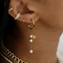 VKHK 1 paire de boucles d'oreilles à gouttes avec étoiles et perles de 4 couleurs, plaquées or 18 carats en acier inoxydable, style vintage pour femmes. Bijou mode et cadeau. - boucles d'oreilles à pampilles - Voir 1