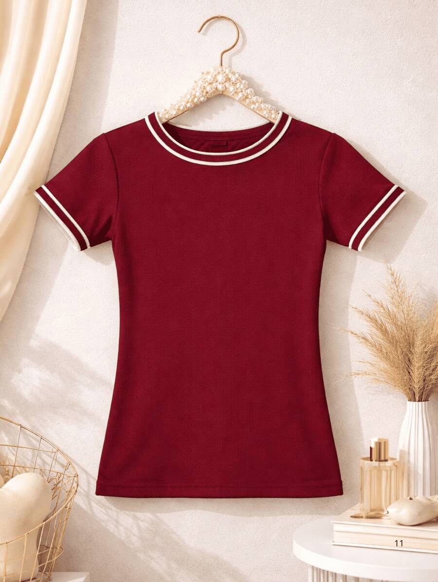 Women's Basic Short-Sleeve Blouse In Plain Ribbed Fabric With Round Neck And Neck And Sleeve Details - Burgundy - View 1