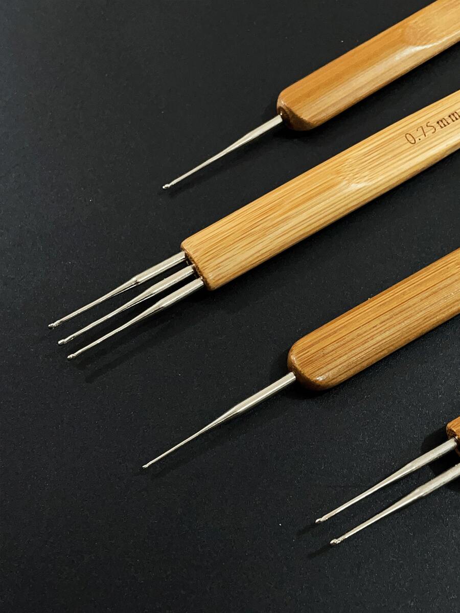 4pcs Braiding Crochet Hooks Set, 0.5mm Single-Ended + 0.75mm Single & Double-Ended - Carbide-tipped Hooks - View 1