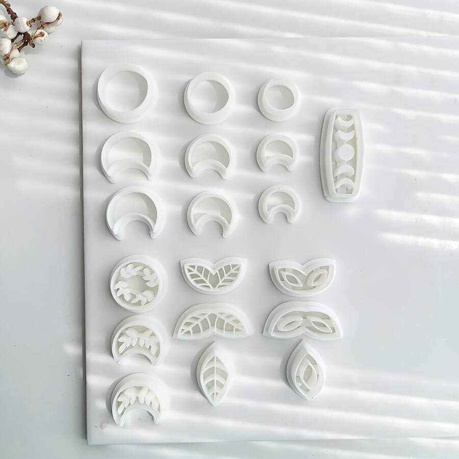 Moon Geometric Pattern Polymer Clay Cutting Mold, Soft Clay Earring Clay Cutting Mold DIY Gift Decor Ceramic Tool, Suitable For Clay Earrings And Ceramic Crafts, High Precision Clay Cutting Mold - White - View 1