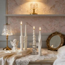 1 pieza Vela con aroma de estilo vintage en color blanco (no incluye el soporte de la vela) - Ideal para meditación, iluminación, decoración de escenas y creación de ambiente. Características: Patrón ondulado, formas cilíndricas, hemisféricas y de pilar retorcido. Vela de cera de soja sin humo. Adecuada para decoración del hogar, fiestas, exhibición en mesas, decoración de restaurantes, bodas, regalos de cumpleaños y regalos para ella. - 1PC - Ver 4