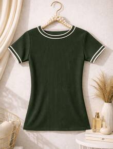 Women's Basic Short-Sleeve Blouse In Plain Ribbed Fabric With Round Neck And Neck And Sleeve Details - Verde militar - Ver 4