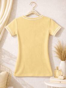 Women's Basic Short-Sleeve Blouse In Plain Ribbed Fabric With Round Neck And Neck And Sleeve Details - Amarillo mantequilla - Ver 2