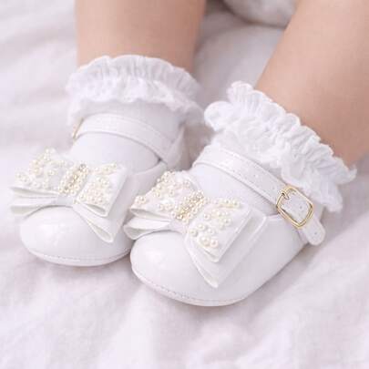 sapatilha bebe batizado flexivel macia elegante com enfeite perola