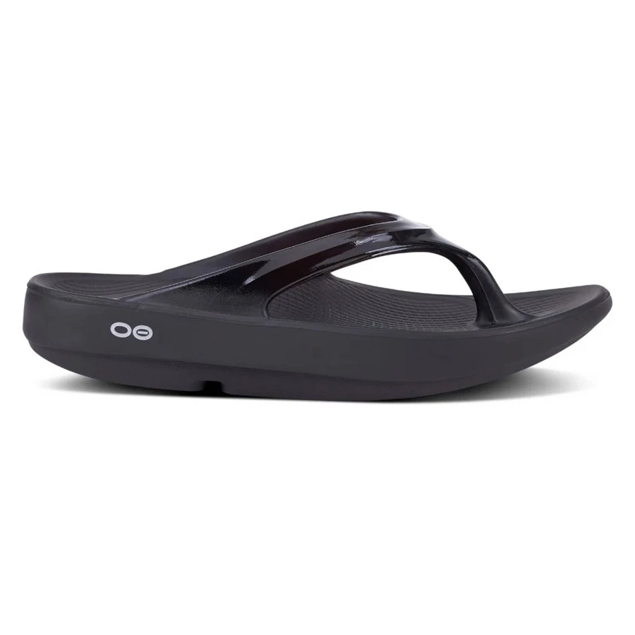 OOFOS OOlala Women's Slim Recovery Sandals, Black - Black - View 1