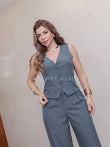 SAKURA LADY FASHION [G1-44][G2-46][G3-48] Women's Set, 2 Pieces, Vest With Buttons And Faux Pocket, Louis Twill Fabric, Luxury Set Vest And Wide-Leg Pants, Chic Striped Set, Casual Suit, Elegant Look, Formal Wear, Set For Events, Refined Look, Modern Suit, Stylish Suit, Sophisticated Women's Clothing, Lightweight Tailoring, Comfort And Elegance, Party Set, Women's Vest, Comfortable Pants, Urban Women's Look, Ideal For Work, Perfectly Fitting Clothing, Versatile Set, Suit With Personality, Casual Women's Fashion, Practical And Elegant Style, Summer Look, Sweet, Cute, Best Quality, Christmas Women's Clothing - 深灰色 - 查看 4