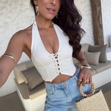 Women's White Cropped Tank Top With A Deep V-Neck, Halter Neck Straps, And Back Tie, Made Of Woven Fabric. - 白色 - 查看 2