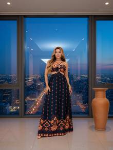 New Model Long Dresses With 3D Multicolor Print. - 黑色 - 查看 2