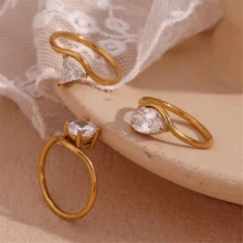 VKHK 1枚复古18K镀金不锈钢锆石装饰单戒指，适合女士日常及婚礼佩戴，礼品 - 金黃色 - 查看 3