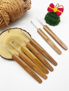 إبرة كروشيه برأس واحد من الخيزران، متوفرة بأحجام متعددة 0.5/0.75/1.0/1.5/2.0/2.5/3.0 مم، سهلة الاستخدام وإبرة حياكة ناعمة، مناسبة لمشاريع الكروشيه بالخيوط الدقيقة والدانتيل الرقيق للدمى الصغيرة ونسج ضفائر الشعر - رأس واحد بطرف من كربيد الفضة - مشاهدة 5
