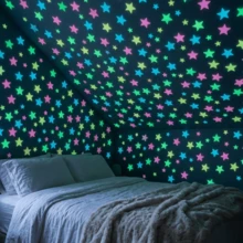 200片夜光星星墙贴，1.18英寸多色发光贴纸，适用于天花板、卧室、儿童房、女孩房、DIY家居装饰、塑料发光艺术墙贴、宿舍装饰、礼物、营造浪漫氛围 - 彩色 - 查看 11