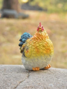 手绘树脂小鸡雕塑，可爱的农舍风格室内外装饰品，栩栩如生的鸟类摆件，适用于花园、草坪和露台，是客厅、厨房台面和书架的趣味家居装饰品，耐候性强，是庭院艺术、露台装饰的理想之选，也是送给爱鸡人士和乡村爱好者的温馨礼物。 - A - 查看 8