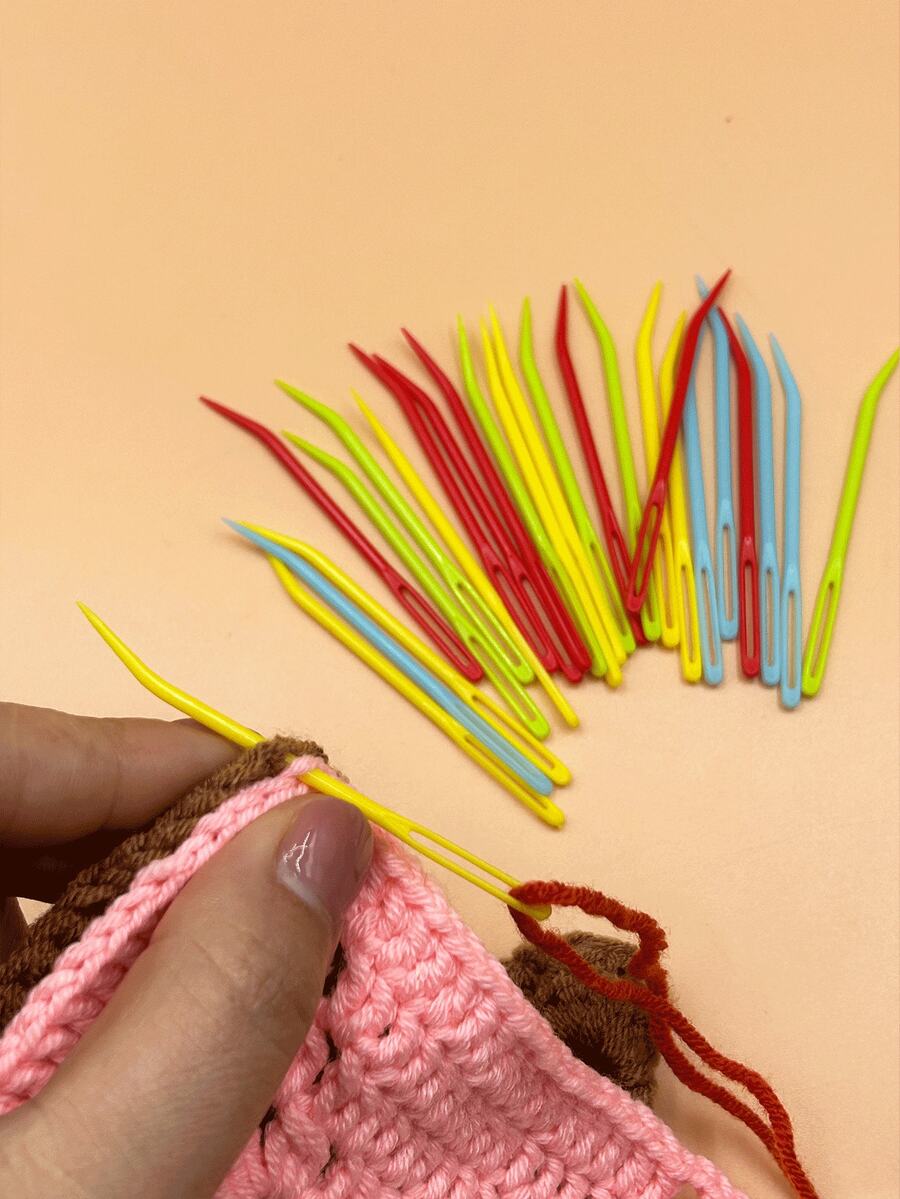 8pcs Curved Sewing Needles, Curved Design For Easy Front-Facing Operation, Hidden Stitching, Efficient. Large Eye Easily Threads Various Thick Yarns, Multi-Color For Convenient Storage, Suitable For Knitting, Fabric Crafts - Plastic Bend Needle - View 1