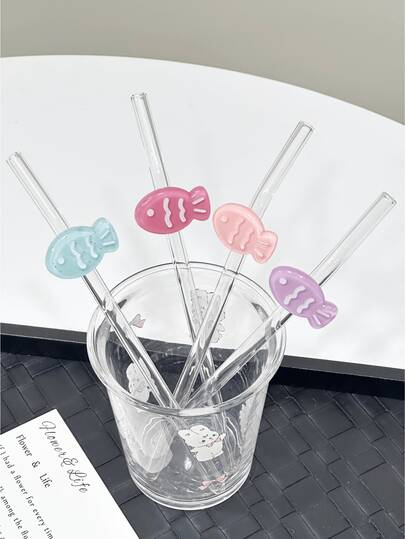 卡通鱼形可重复使用玻璃吸管，透明，适用于奶昔、珍珠奶茶、果汁、牛奶、鸡尾酒、冷饮，适合饮用，可作为女友礼物，也适用于甜品店、软饮吧、办公室、酒吧、餐厅等场所。