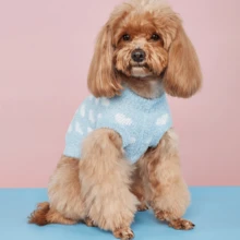 1件柔软舒适的蓝/红/粉色爱心印花羊毛背心，保暖宠物狗服装 - 藍色 - 查看 5