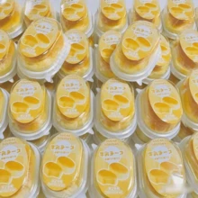 柔软舒缓的牛奶蛋糕玩具，创意慢回弹芝士蛋糕减压手指玩具，缓解焦虑，万圣节/圣诞节/生日送给亲朋好友的小礼物 - 彩色 - 查看 6
