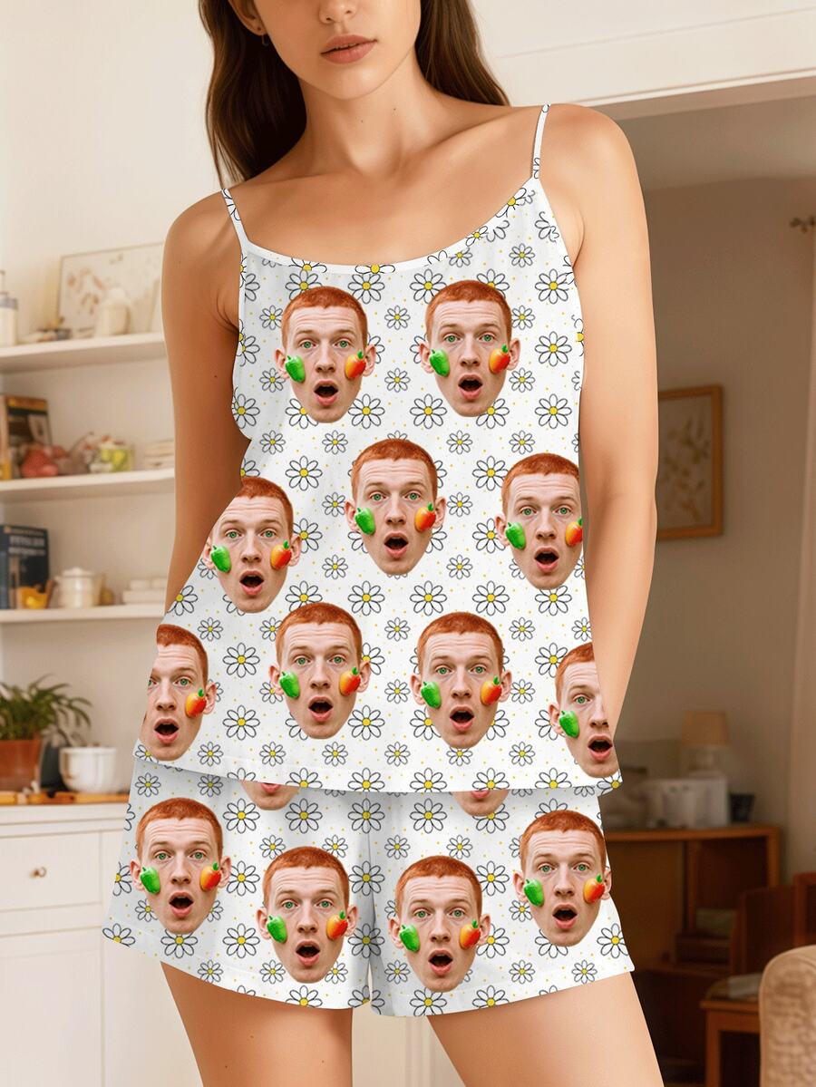 Bộ đồ ngủ nữ tùy chỉnh, Bộ áo hai dây in hoa cúc trắng, Có thể in ảnh cá nhân, Bộ đồ ngủ in hình cá nhân hóa, Bộ đồ ngủ đôi cho chị em/bạn thân, Đồ ngủ nữ, Quà tặng cặp đôi, Quà tặng đồ ngủ tùy chỉnh, Quà tặng vui nhộn, Quà tặng kỷ niệm, Đồ ngủ đôi, Bộ đồ ngủ tùy chỉnh, Đồ ngủ ngày Valentine, Quà tặng ngày lễ, Quà tặng cá nhân hóa thời trang và dễ thương dành cho phái nữ - Nhiều màu - Xem 1