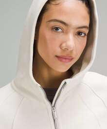 Lululemon Women's Scuba Full-Zip Short Wear Hoodie | Classic Cotton-Blend Fleece Hooded Jacket | Luxury Soft Slim Fit Track Jacket | High-End Performance Full Zip Outerwear | Breathable Warm Athletic Sweatshirt With Thumbholes - 淺灰色 - 查看 2