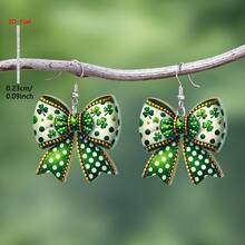 一对可爱猫咪连帽衫造型吊坠耳环，2D亚克力卡通风格，适合女性佩戴，日常可爱配饰，是派对和约会装扮的理想之选，也是一份很棒的圣诞礼物。 - 貓咪 - 查看 4