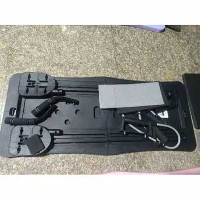 لوح بيلاتس قابل للطي 5 في 1 - مدرب مقاومة متعدد الوظائف محمول مع أشرطة مقاومة ومقابض، باللون البنفسجي. لتقوية الجذع وتشكيل العضلات والمرونة