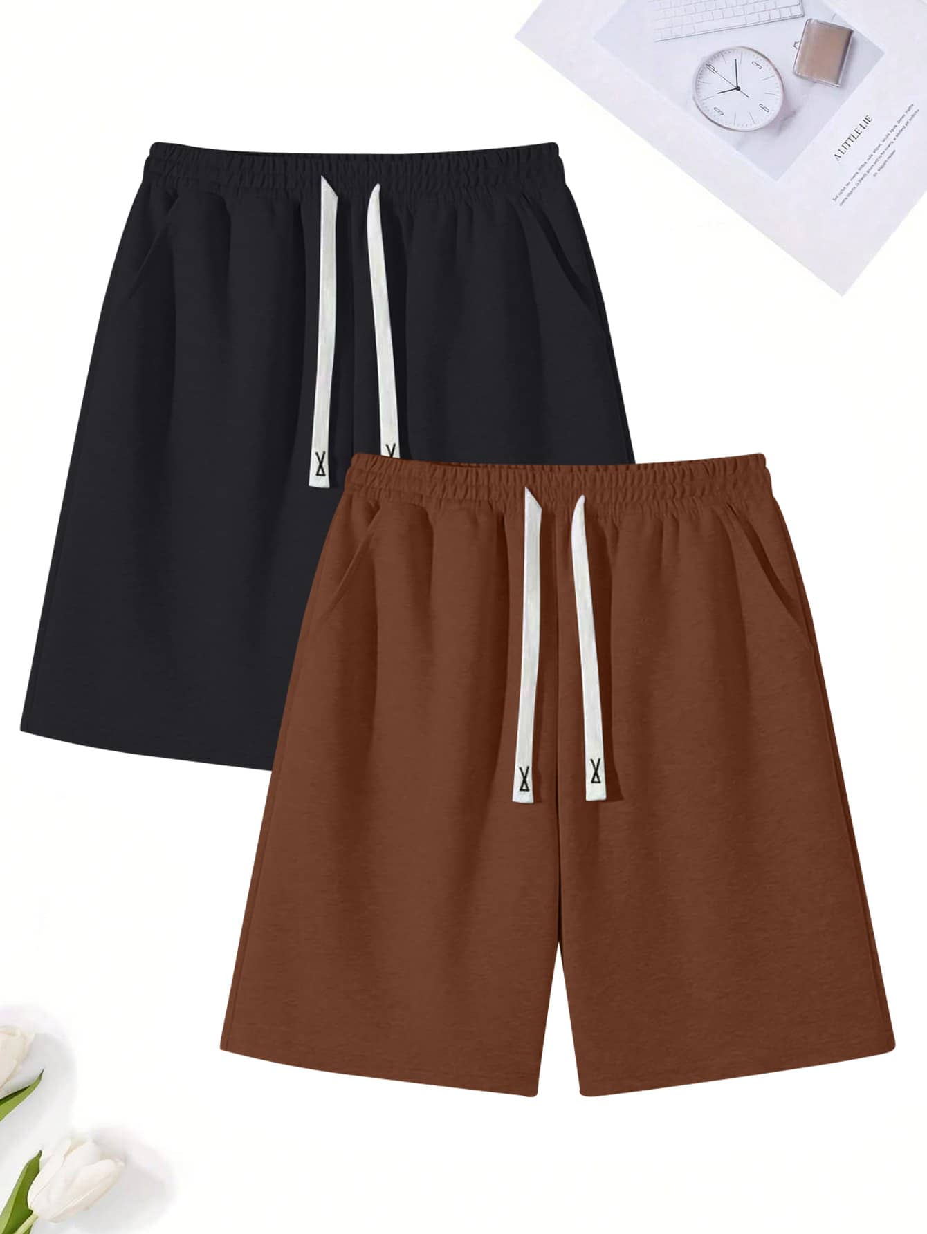 两件套男士短裤，夏季理想之选，采用宽松、轻盈、透气的设计，带来极致舒适感。配有弹性抽绳腰带，纯色简约美学，版型合身。适合休闲通勤、街头漫步、社交聚会、健身房锻炼、跑步、运动、居家休闲或海滩度假等各种场合。