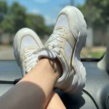 Women's Modern Platform Sneakers, Comfortable For Everyday Casual Wear, Stylish, Vacation, Lace-Up, Party, Office, Outdoor - 香檳色 - 查看 1